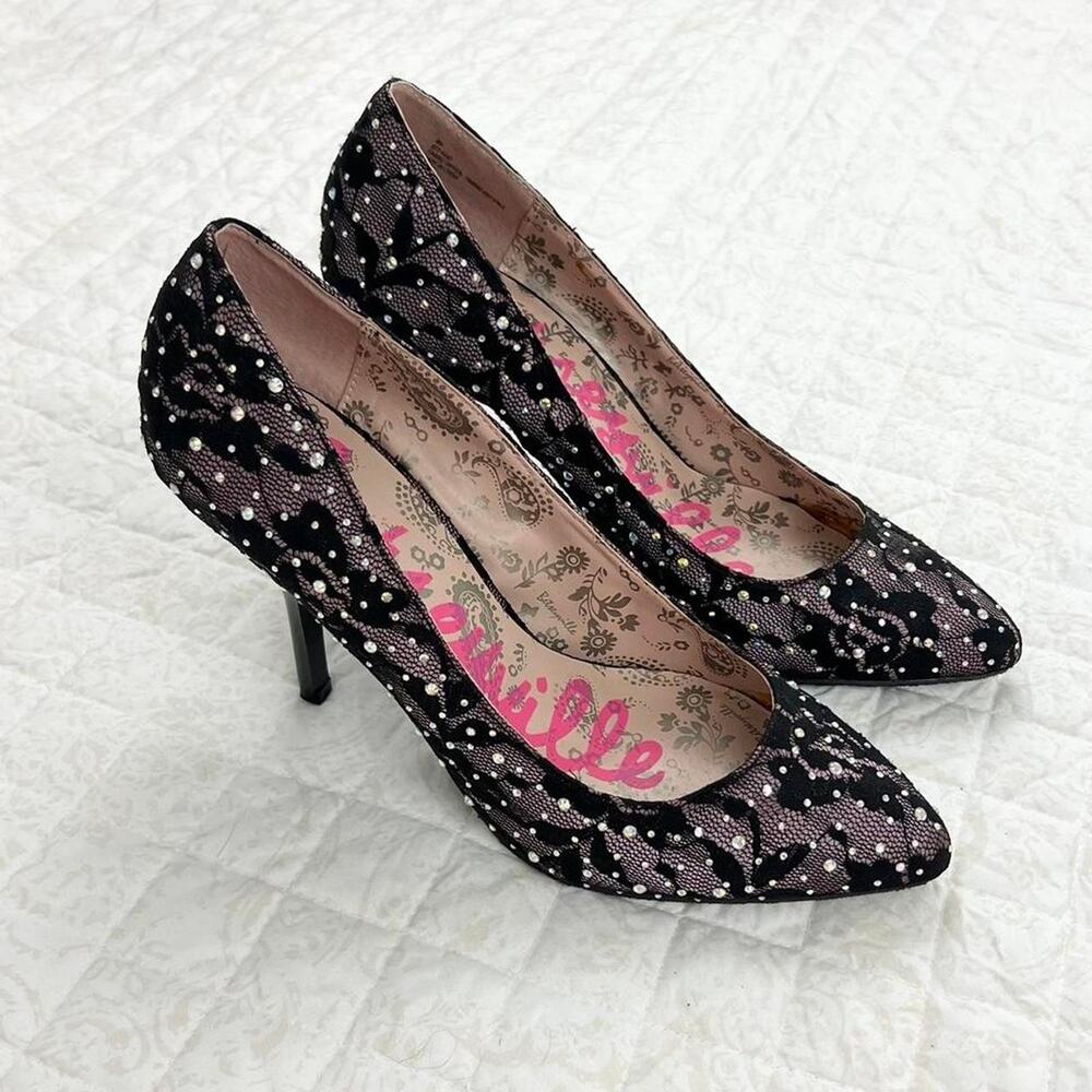 Betsey Johnson Betseyville Rhinestone Lace Heels Pointed Toe Pink Black